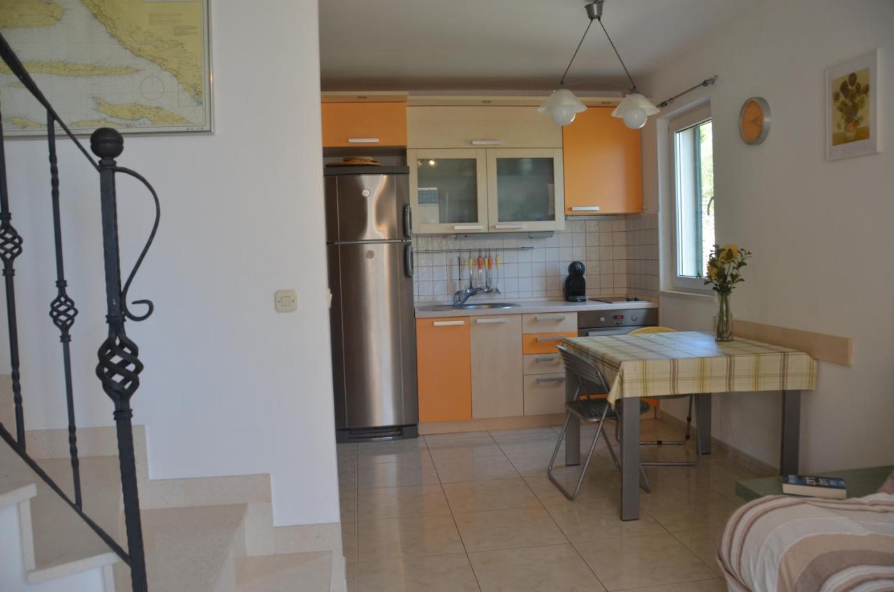 Apartman Ananda Bol - 2 Bedrooms, 7 Beds Exterior photo
